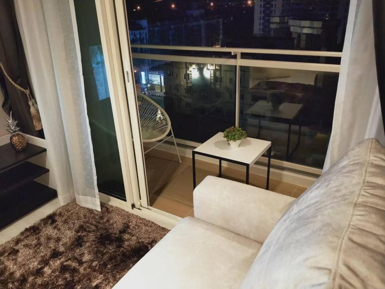 Veranda Residence Pattaya By Sea Csomtien-part Szoba fotó